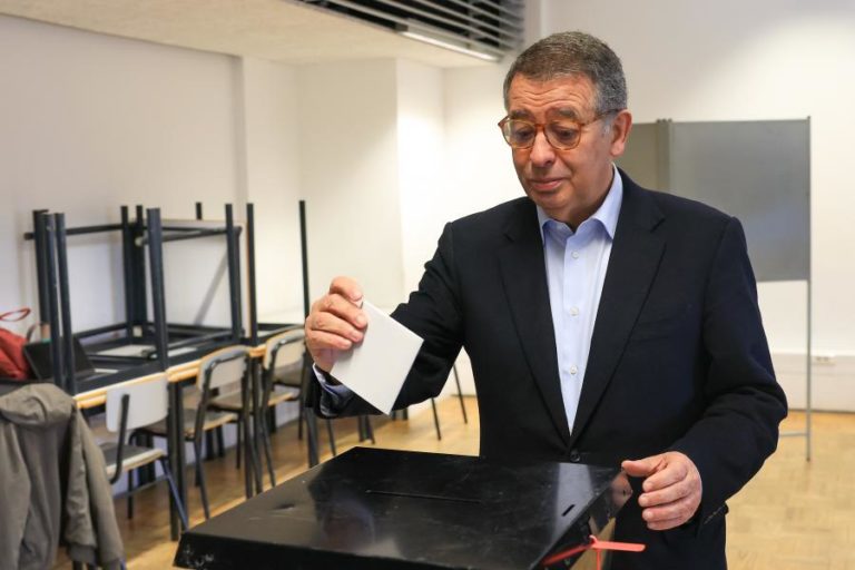 Seguro pede aos portugueses para irem votar e dizer “quem querem para Presidente”