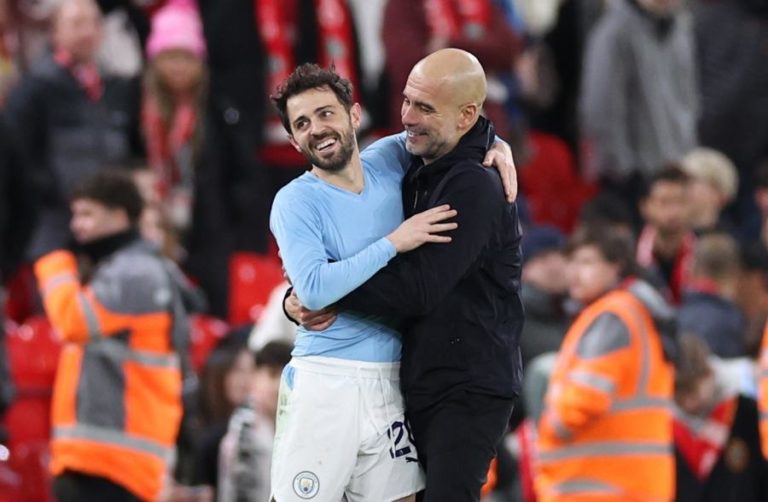 Golo de Bernardo Silva ajuda Manchester City a vencer com reviravolta em Liverpool