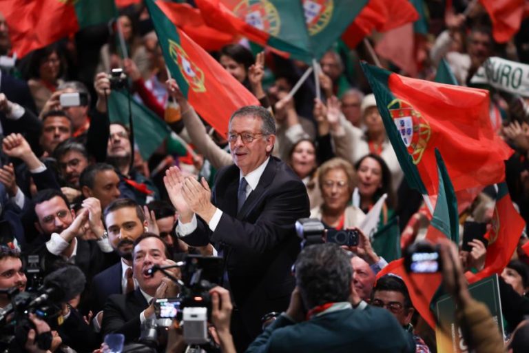 Seguro promete não esquecer nem abandonar pessoas afetadas pelo mau tempo