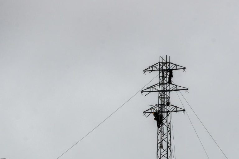 Total de 45 mil clientes sem energia elétrica em Portugal continental às 17:30