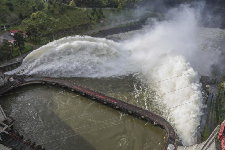 Gestão das barragens foi “determinante” para diminuir impactos — Montenegro