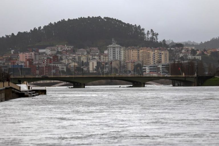Risco de inundações no Mondego ainda é significativo mas não crítico