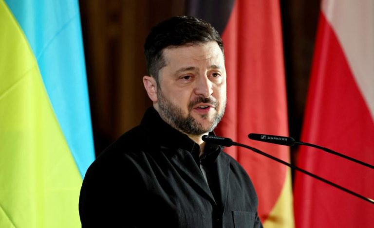 Zelensky anuncia nova ronda de negociações trilaterais com Rússia e EUA