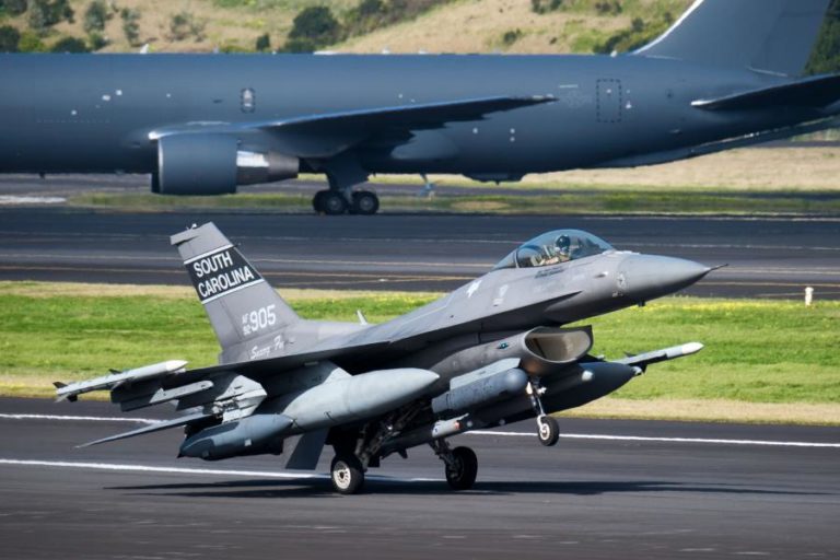 Base das Lajes com maior movimentação de aeronaves norte-americanas