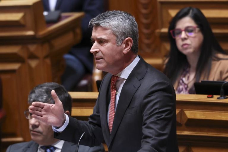 Carneiro considera “um erro” que Governo recuse prolongar calamidade