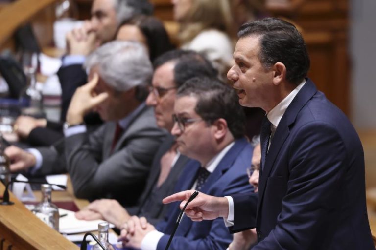 Montenegro vai propor novo ministro da Administração Interna na próxima semana