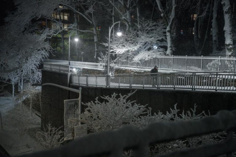 Tempestades de neve no nordeste dos Estados Unidos afetaram 40 milhões de pessoas