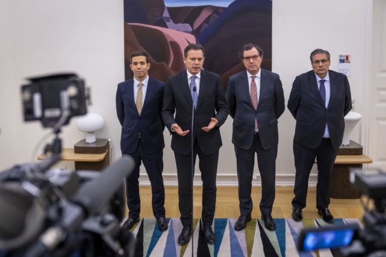 PM não exclui défices mas diz que PTRR não colocará contas públicas em causa