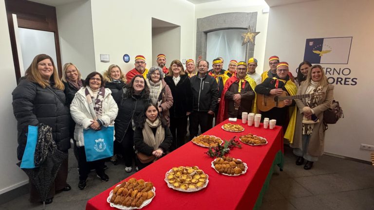 ‘Cantar às Estrelas’ mantém viva tradição açoriana em Ponta Delgada