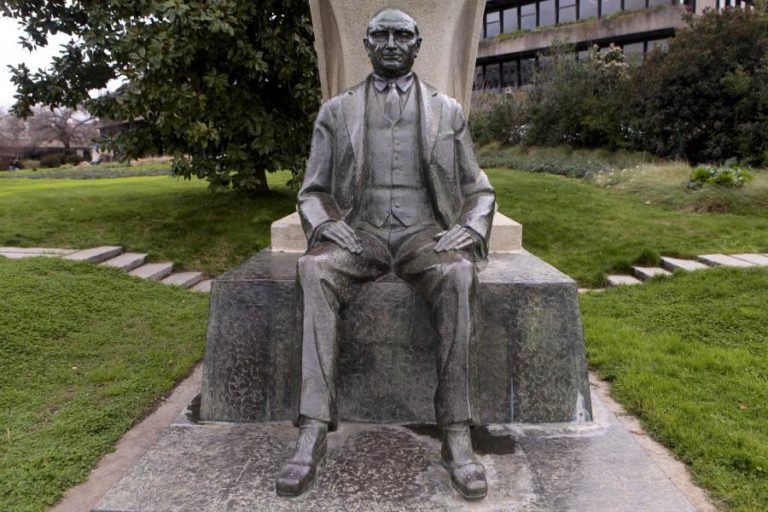 Gulbenkian lança concurso para projetos de integração de imigrantes