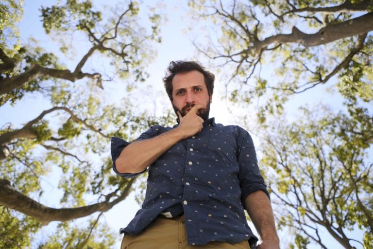 Gregório Duvivier leva “O céu da língua” a várias cidades europeias