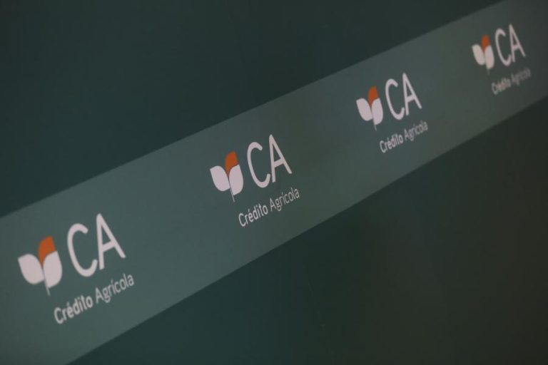 Lucro do Crédito Agrícola baixa 34% para 289 ME em 2025