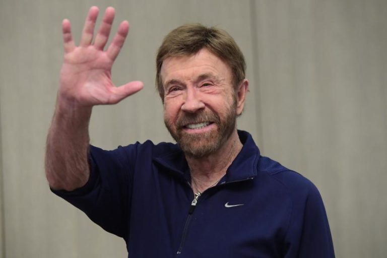 Ator norte-americano Chuck Norris morre aos 86 anos