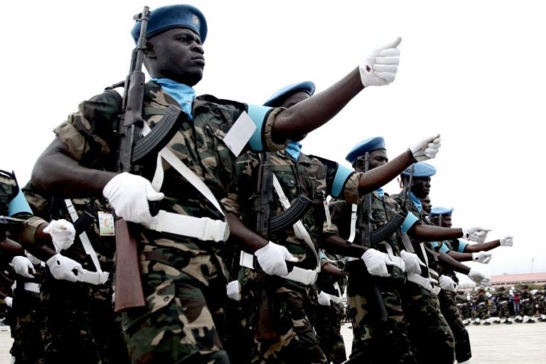 Forças Armadas Angolanas consideram afronta uso de uniformes por militantes da UNITA
