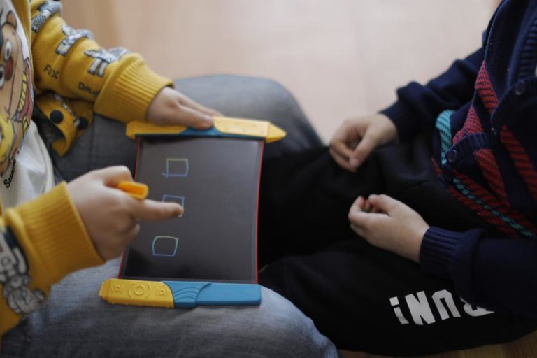 Mais de 60 organizações acusam UE de falhar combate ao abuso sexual de crianças