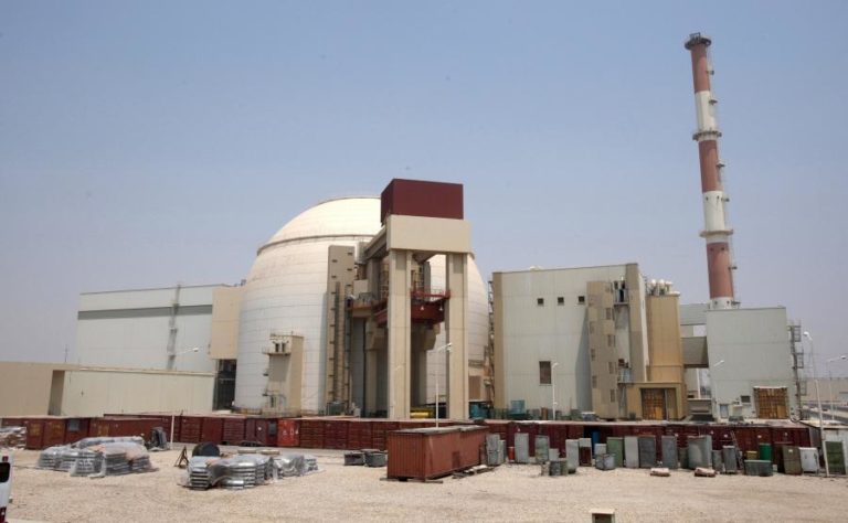 Rússia alerta que central nuclear iraniana que opera no sul está em perigo