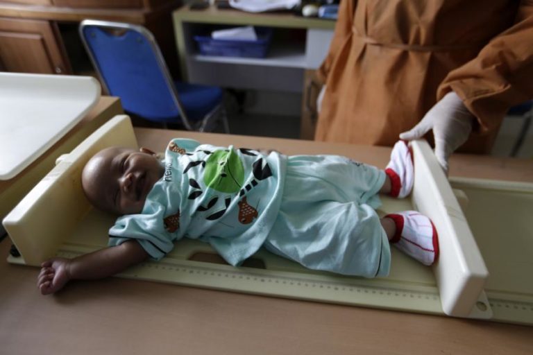 Doenças crónicas e natalidade desafiam sistema de saúde moçambicano – ministro