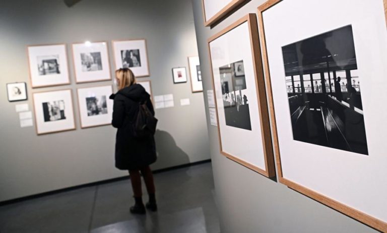 Exposição antológica de Vivian Maier chega hoje a Centro Português de Fotografia