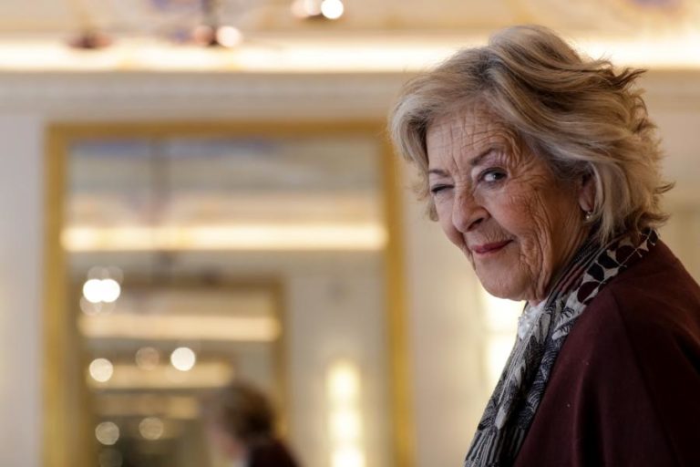 Governo atribui Medalha de Mérito Cultural a Simone de Oliveira no Dia Mundial do Teatro