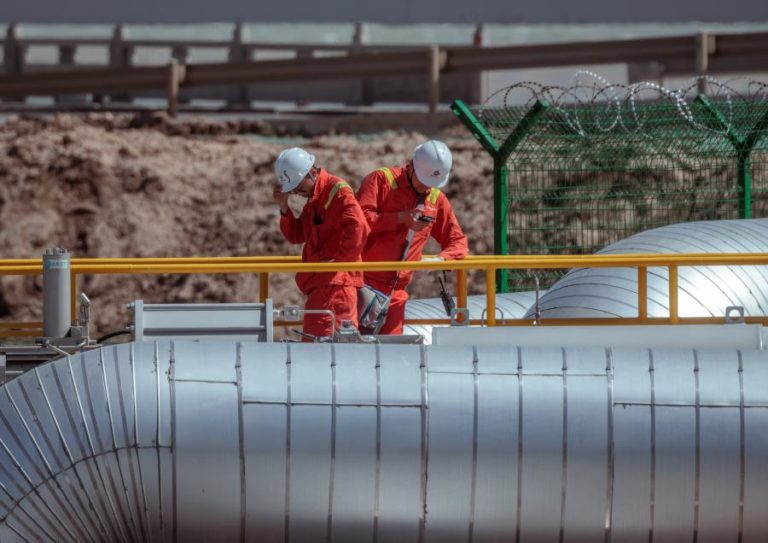 Preço do gás natural cai mais de 15% para 47 euros