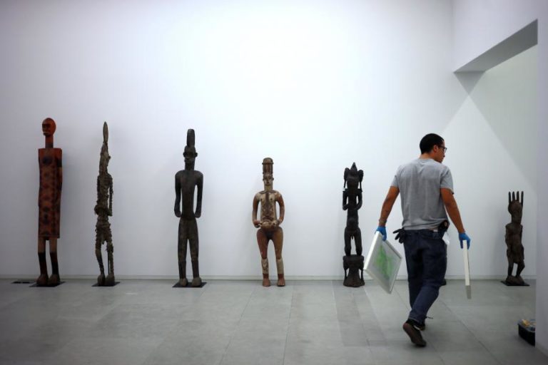 Novo diretor tem “horizonte internacional” para Centro José de Guimarães