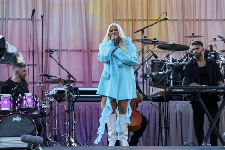 Bárbara Bandeira, Zé Amaro, Mimicat e Agir entre nomeados para prémios IPMA dos EUA