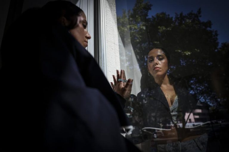 Sara Correia, Vizinhos, Quim Barreiros e Veigh atuam n’O Sol da Caparica em agosto