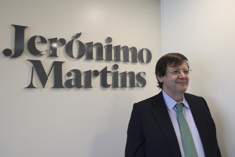 Lucro da Jerónimo Martins sobe 8% em 2025 para 646 ME