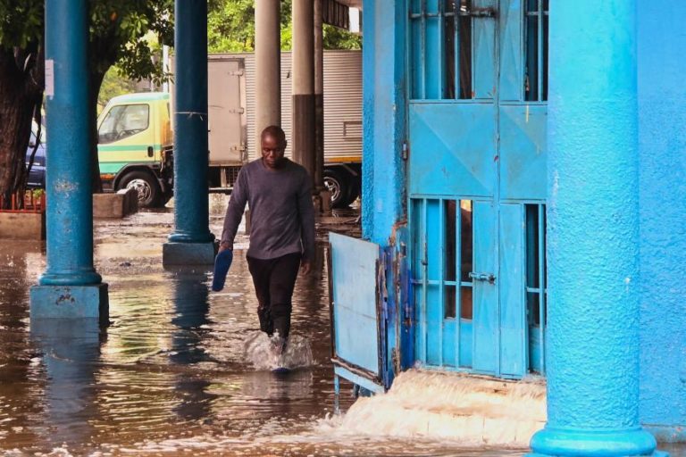 Sul de Moçambique em alerta face a chuvas fortes