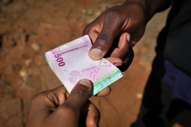 Dinheiro em circulação em Moçambique com novo máximo em dezembro