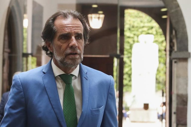 Albuquerque acusa Estado de não cumprir obrigações para com a Madeira