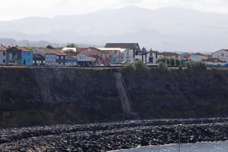 Última temporada de série “Rabo de Peixe” chega a Netflix em 10 de abril