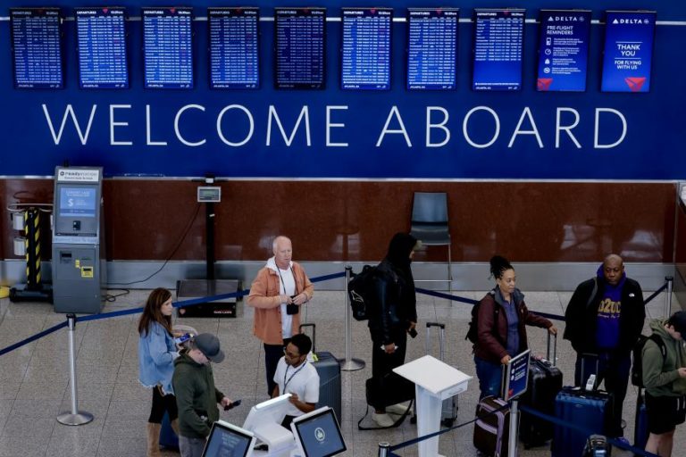 Aeroporto norte-americano de Kansas City foi evacuado após potencial ameaça