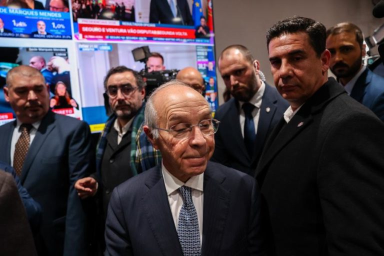 Marques Mendes lembra Morais Sarmento como lutador e político de “inteligência fulgurante”