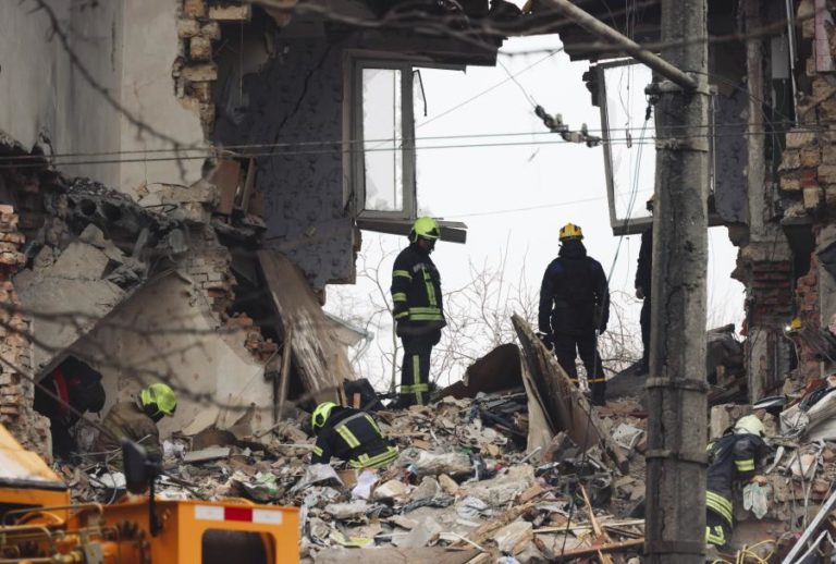 Rússia volta a atacar portos e infraestruturas de transporte em Odessa