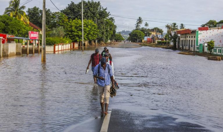 Moçambique precisa de 60,8 ME para repor vias afetadas pela chuva no sul do país