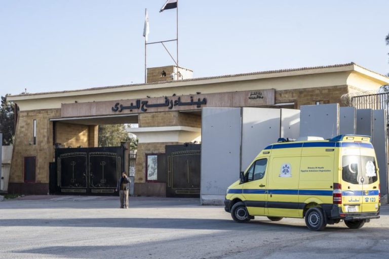 Reaberta fronteira de Rafah entre Gaza e Egito