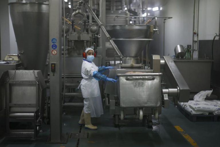 Custos horários da mão-de-obra sobem para 34,9 euros na UE e 38,2 euros na zona euro em 2025