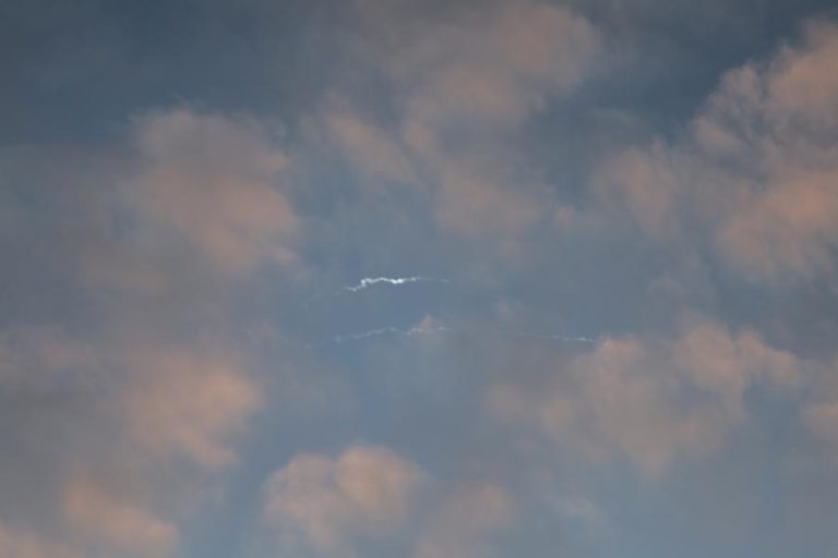 Novos ataques do Irão causam explosões em Telavive