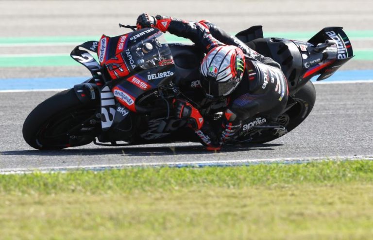 Marco Bezzecchi vence GP do Brasil e assume liderança do Mundial de MotoGP