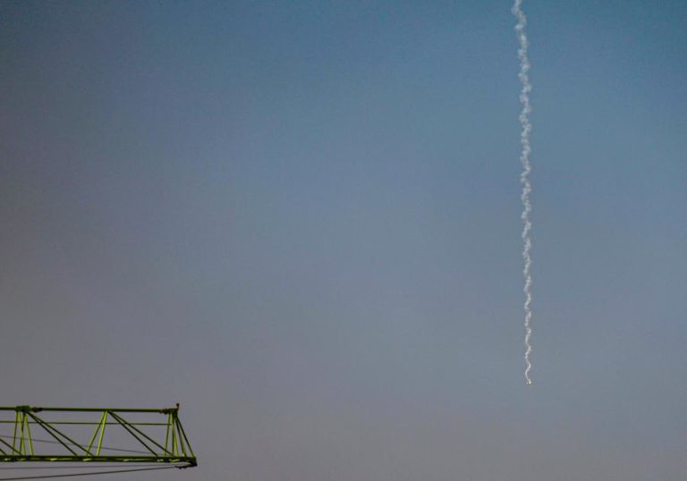 Aeroporto do Dubai suspende atividades após ataque iraniano