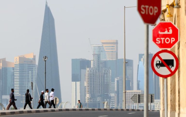 Países do Golfo vão discutir hoje “resposta unificada” a ataques de Teerão