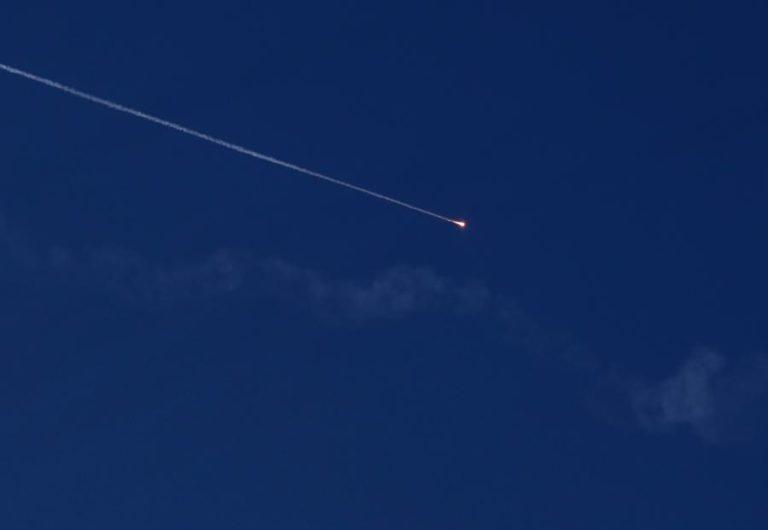 Míssil iraniano atinge base norte-americana em Al-Udeid no Qatar