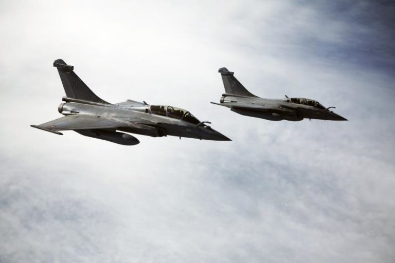 Caças franceses patrulham bases no Médio Oriente