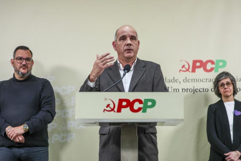 Irão: Raimundo critica iranianos que celebraram ataque militar e acusa Governo de hipocrisia