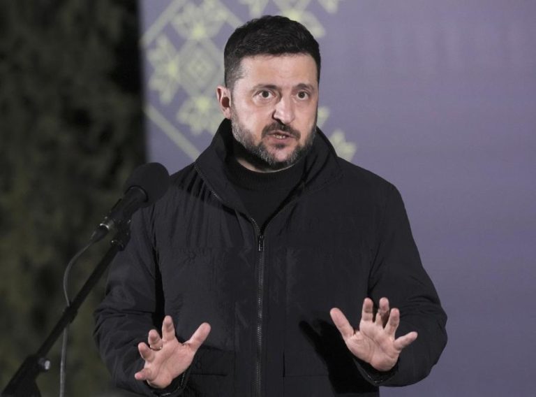 Zelensky revela que especialistas ucranianos em drones vão para Médio Oriente