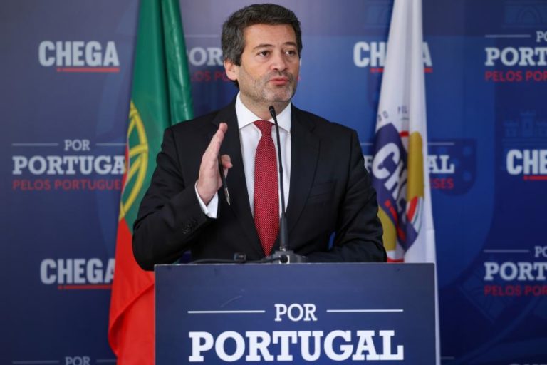 Ventura desafia a Governo a “devolver aos contribuintes” IVA resultante da subida dos preços combustíveis