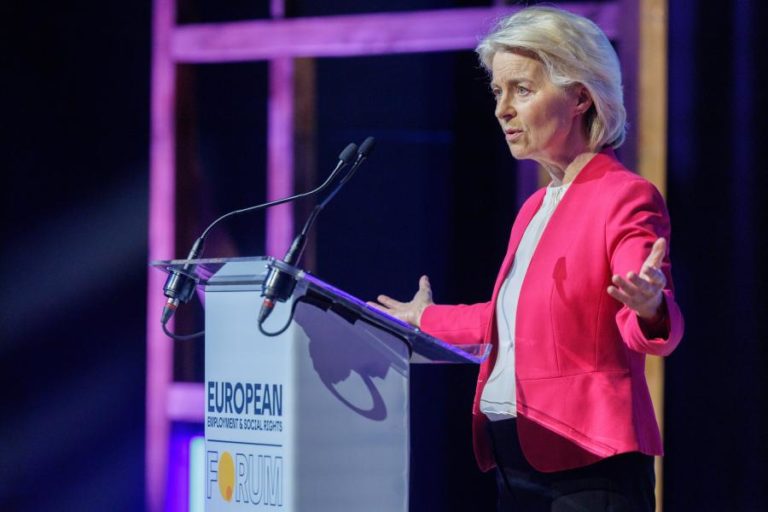 Von der Leyen garante a Zelensky estar focada em empréstimo e sanções