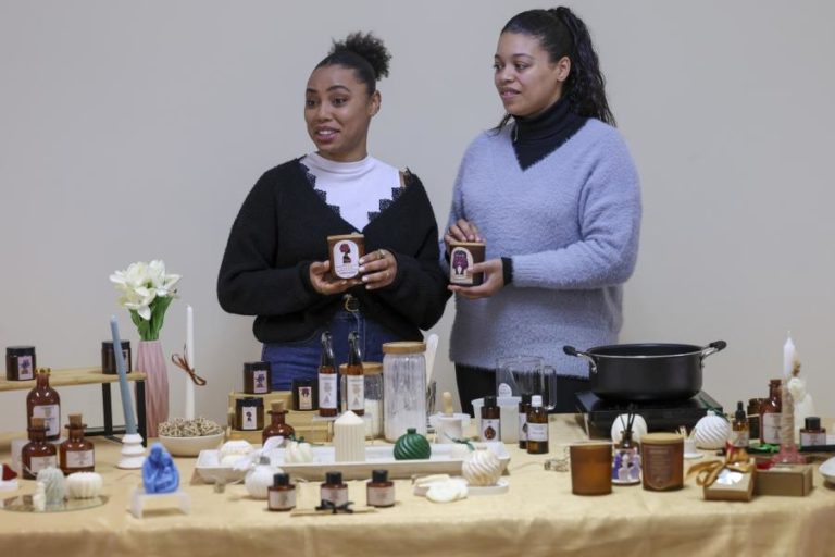 Mulher africana inspira produtos aromáticos com grogue como ingrediente especial