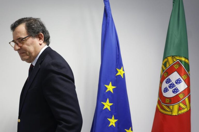 Governo “determinado a combater o centralismo” sem a regionalização – Castro Almeida